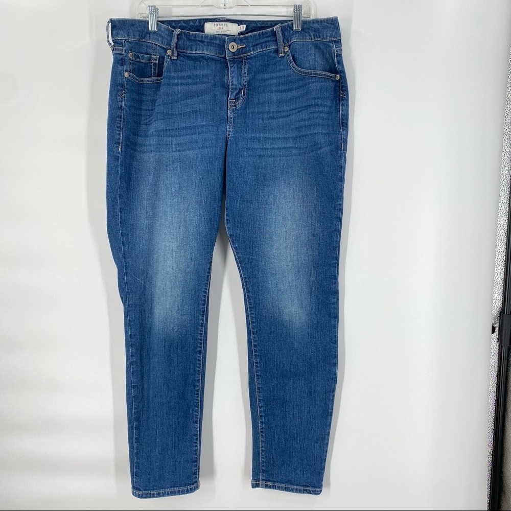 Torrid Classic Straight Jeans Size 16